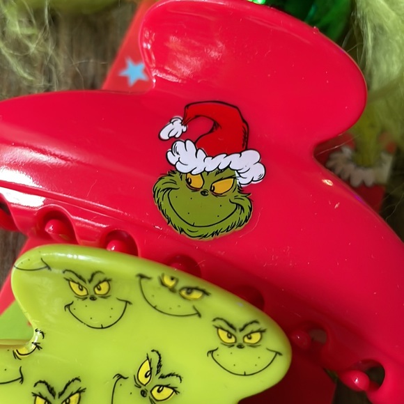 Grinch Hair Clips 2 - Picture 3 of 4